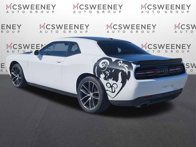 Used 2017 Dodge Challenger SXT image 3