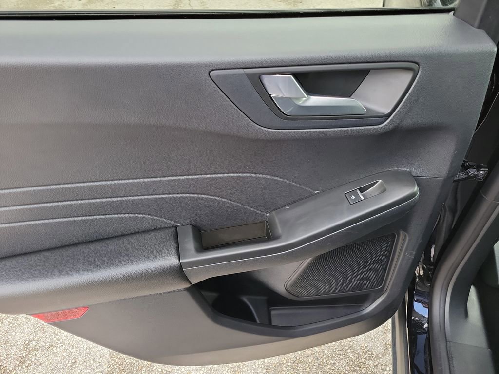 Used 2022 Ford Escape SEL image 13