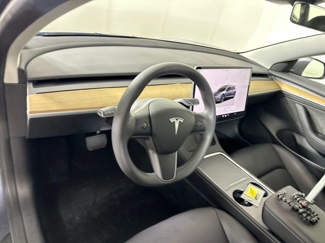 Used 2023 Tesla Model 3 Standard Range image 13