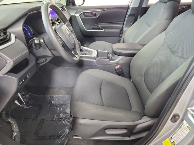 Used 2024 Toyota RAV4 LE AWD/4WD image 19