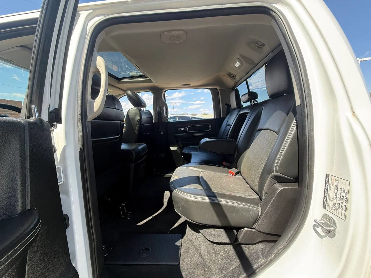 Used 2013 RAM 1500 Laramie w/ Convenience Group AWD/4WD image 15