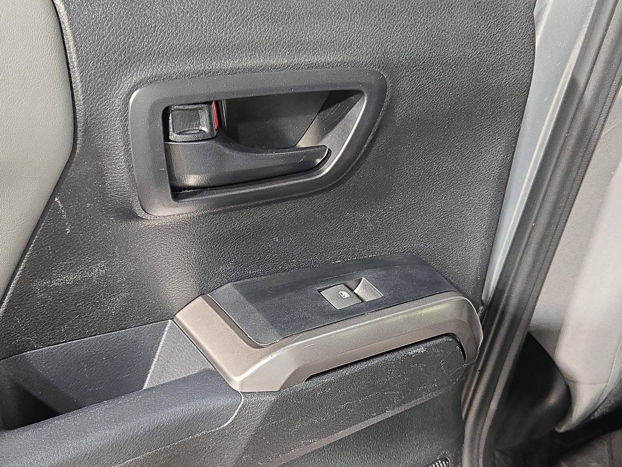 Used 2023 Toyota Tacoma SR5 RWD image 34