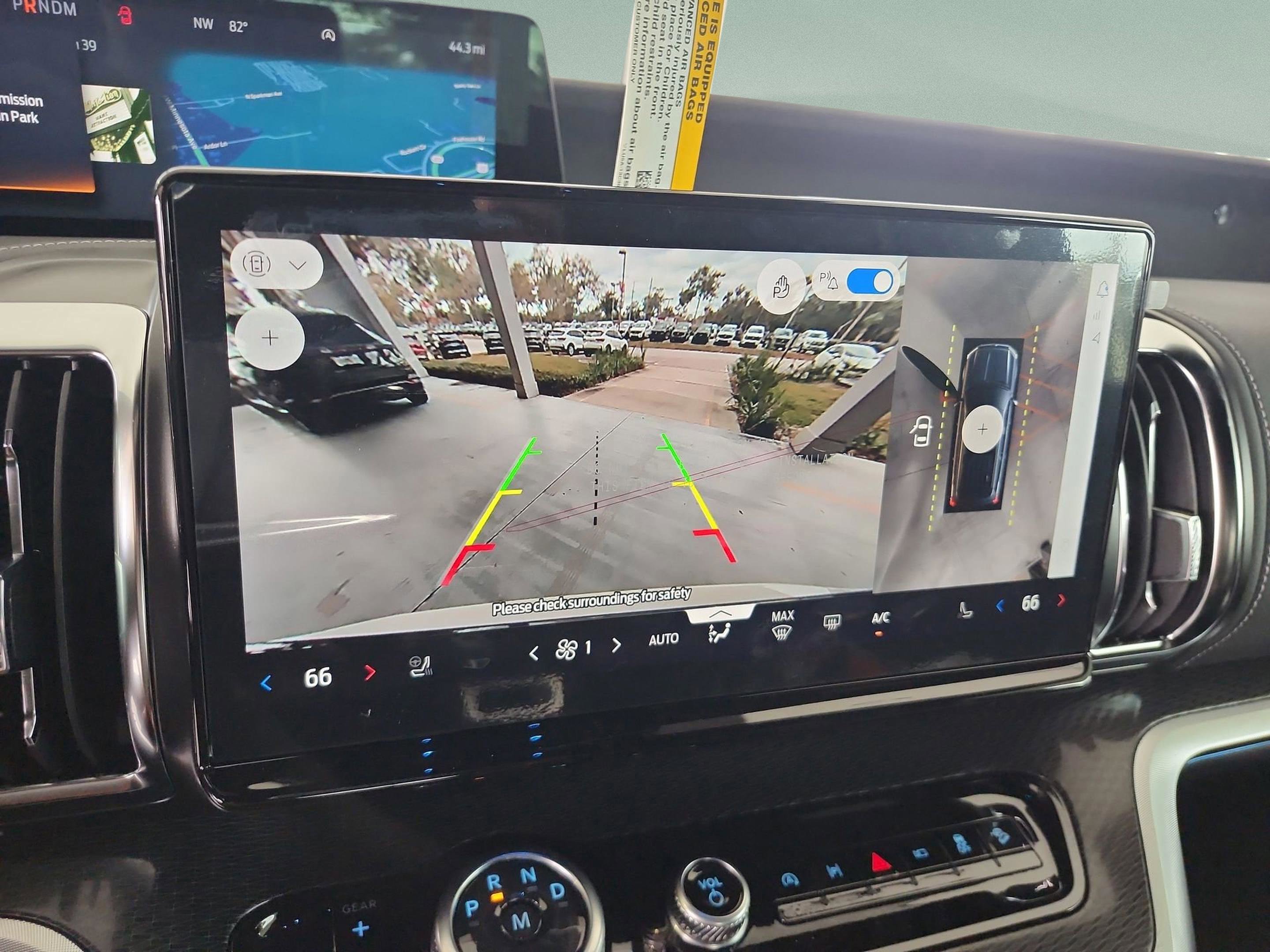 New 2025 Ford Expedition Platinum w/ Stealth Performance Package AWD/4WD image 28