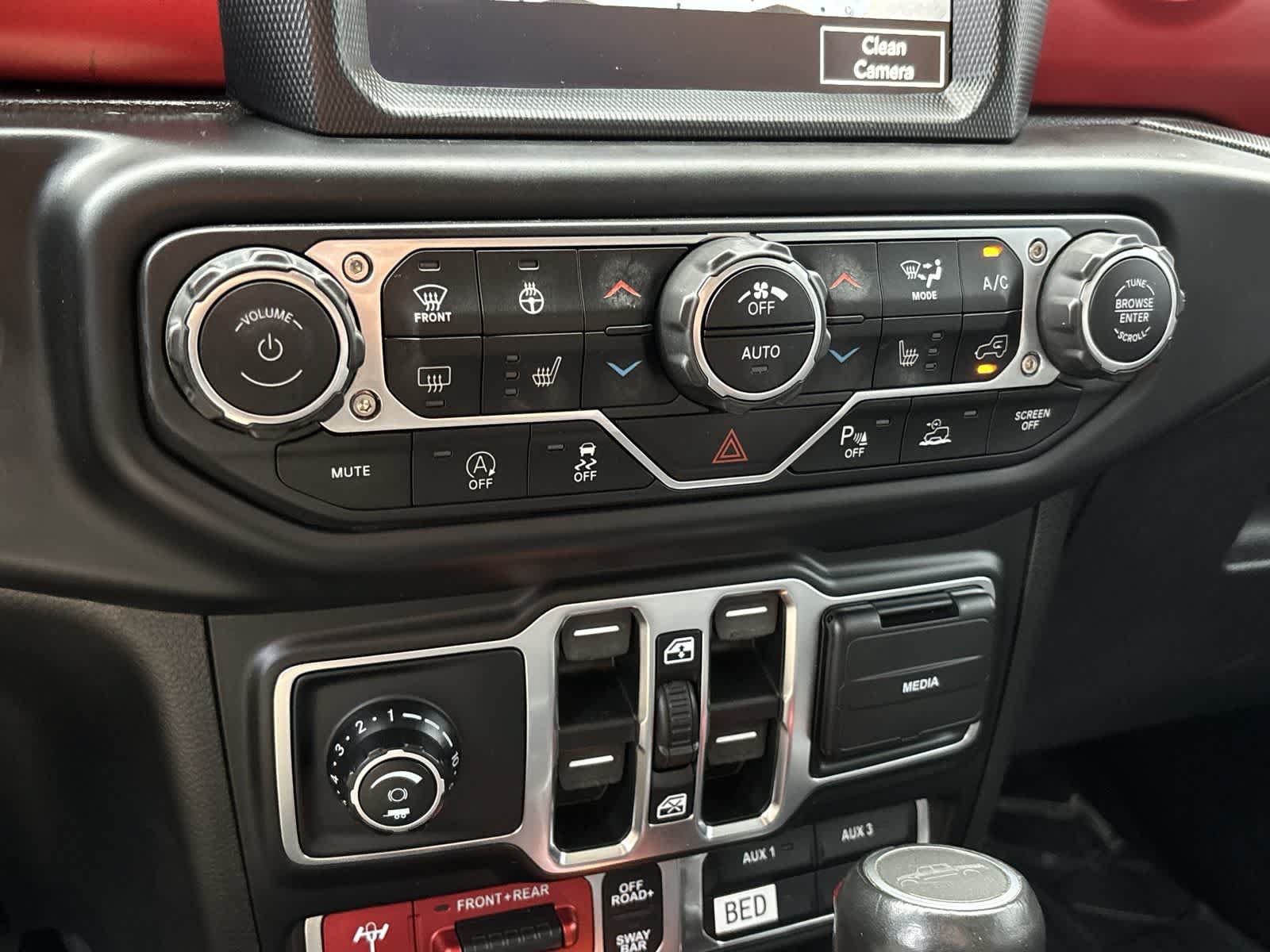 Certified 2021 Jeep Gladiator Rubicon AWD/4WD image 24