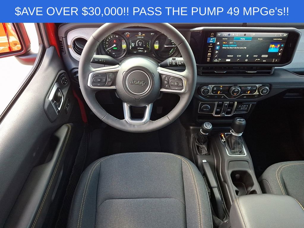 Used 2025 Jeep Wrangler Unlimited Sahara AWD/4WD image 13