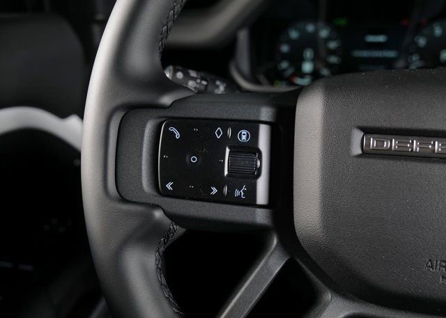 New 2026 Land Rover Defender 110 X-Dynamic SE image 19