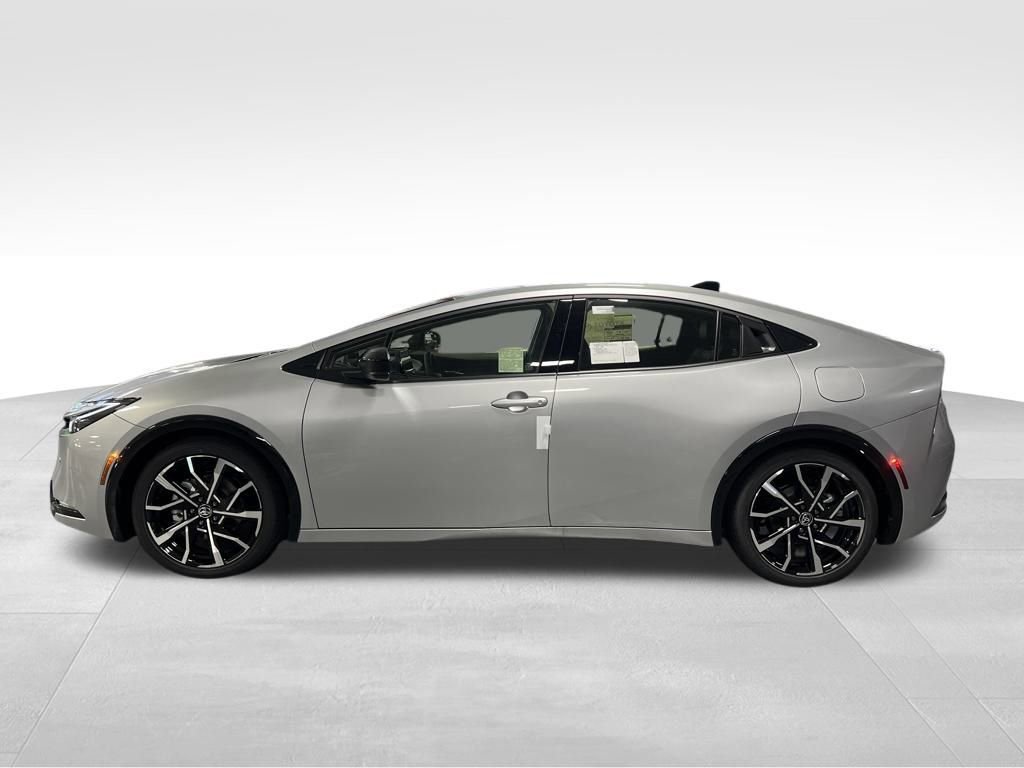 New 2026 Toyota Prius Plug-In Hybrid image 2