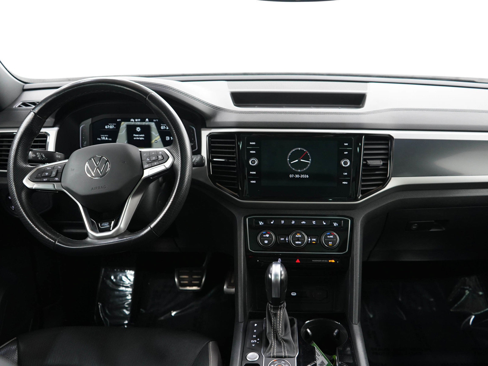 Used 2023 Volkswagen Atlas Cross Sport SEL Premium R-Line AWD/4WD image 14