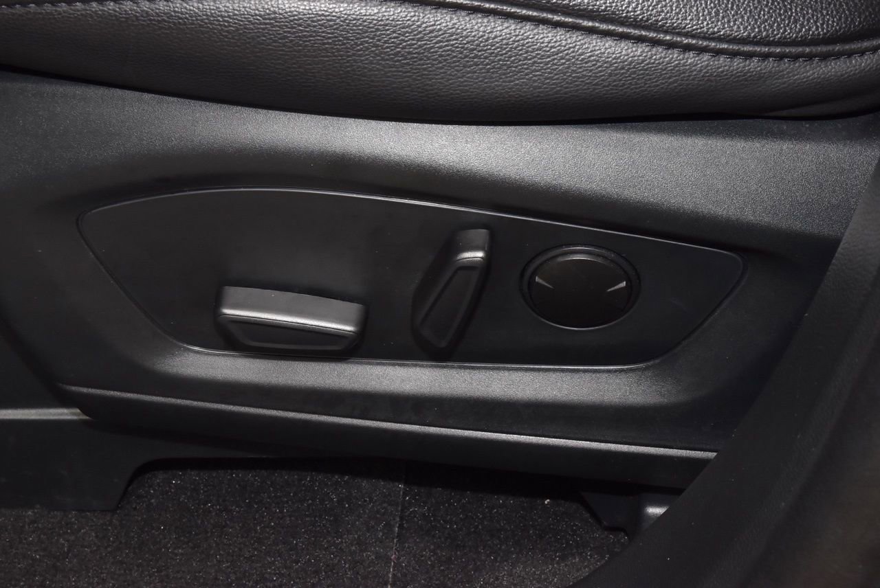 Used 2024 Ford Explorer Limited w/ Limited Technology Package AWD/4WD image 36