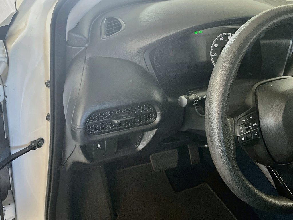 Used 2025 Honda HR-V LX image 10