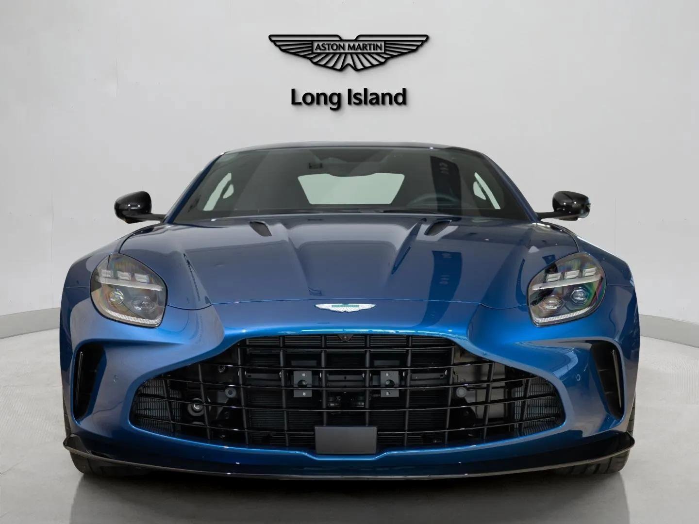 New 2026 Aston Martin V8 Vantage Coupe image 2