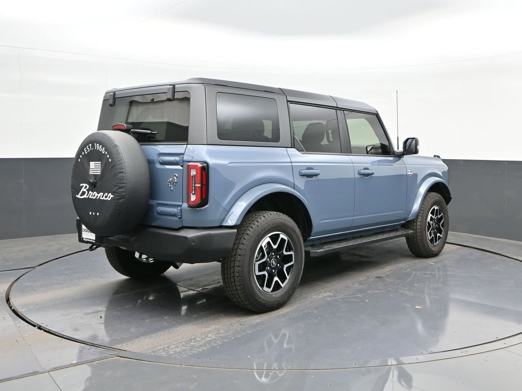 Used 2023 Ford Bronco Outer Banks image 11