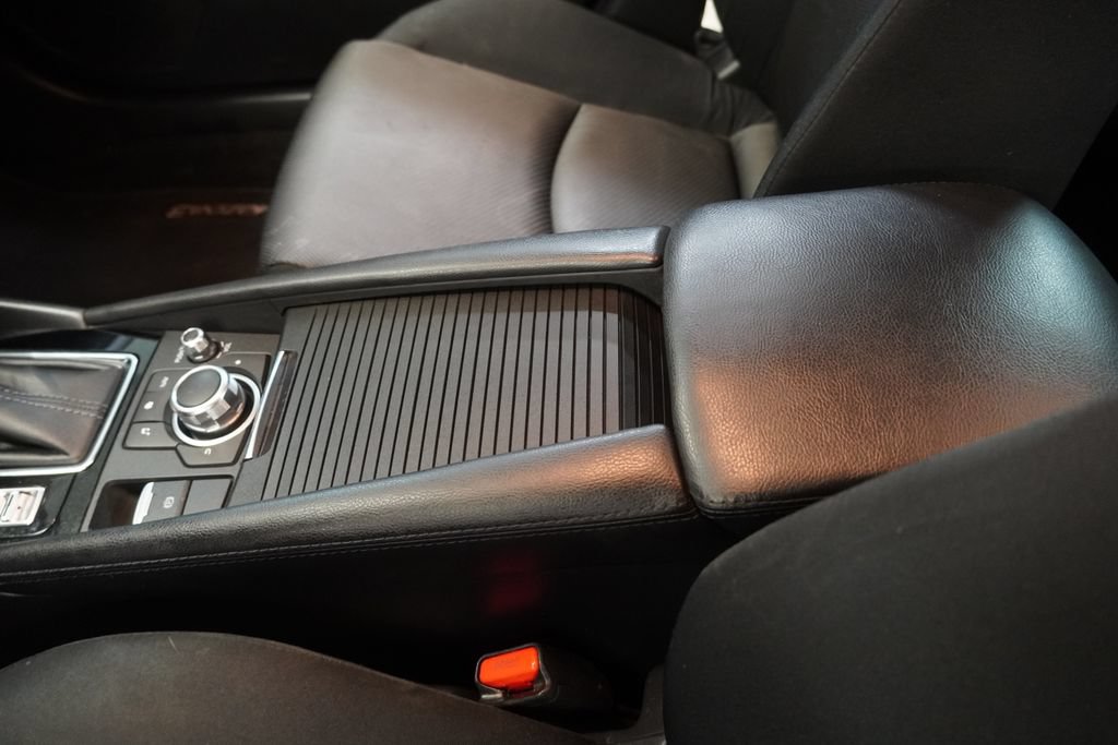 Used 2017 MAZDA MAZDA3 Sport FWD image 22