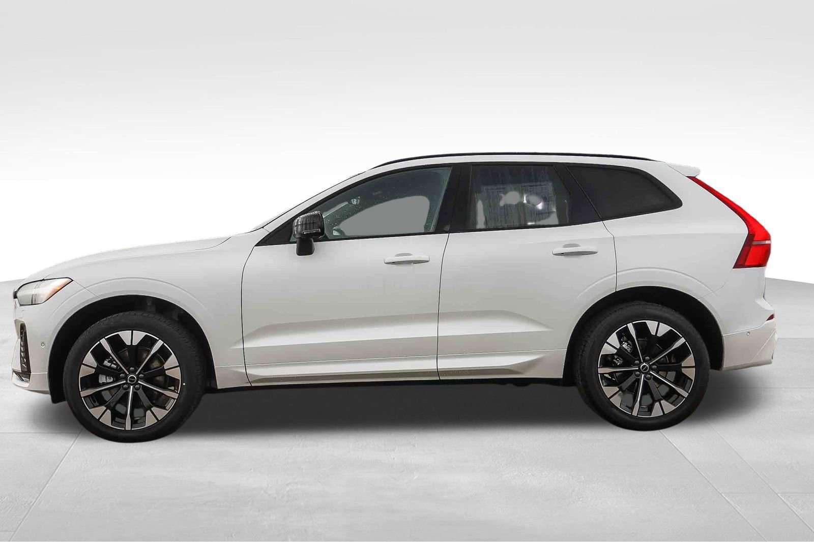 New 2026 Volvo XC60 B5 Plus w/ Climate Package PRO image 8
