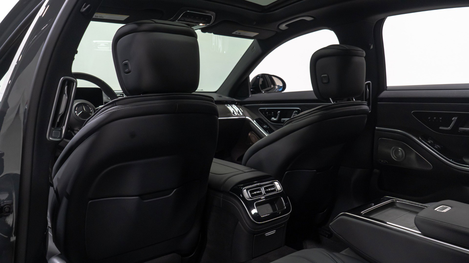 Used 2025 Mercedes-Benz S 63 AMG S image 70