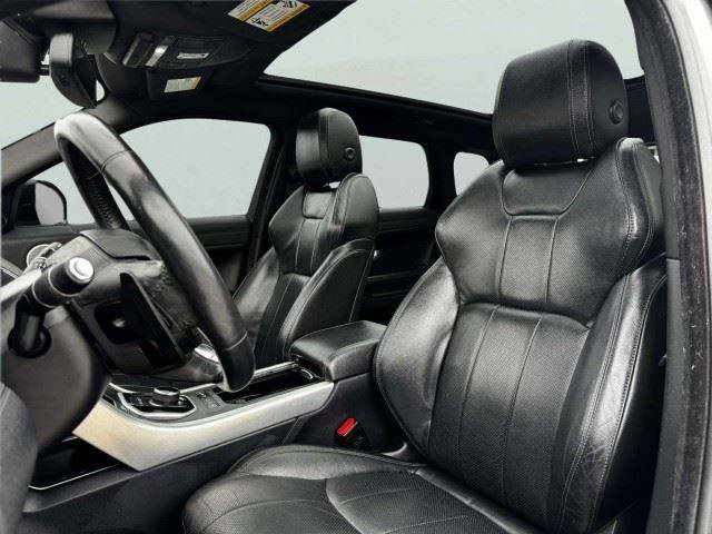 Used 2017 Land Rover Range Rover Evoque SE Premium AWD/4WD image 21