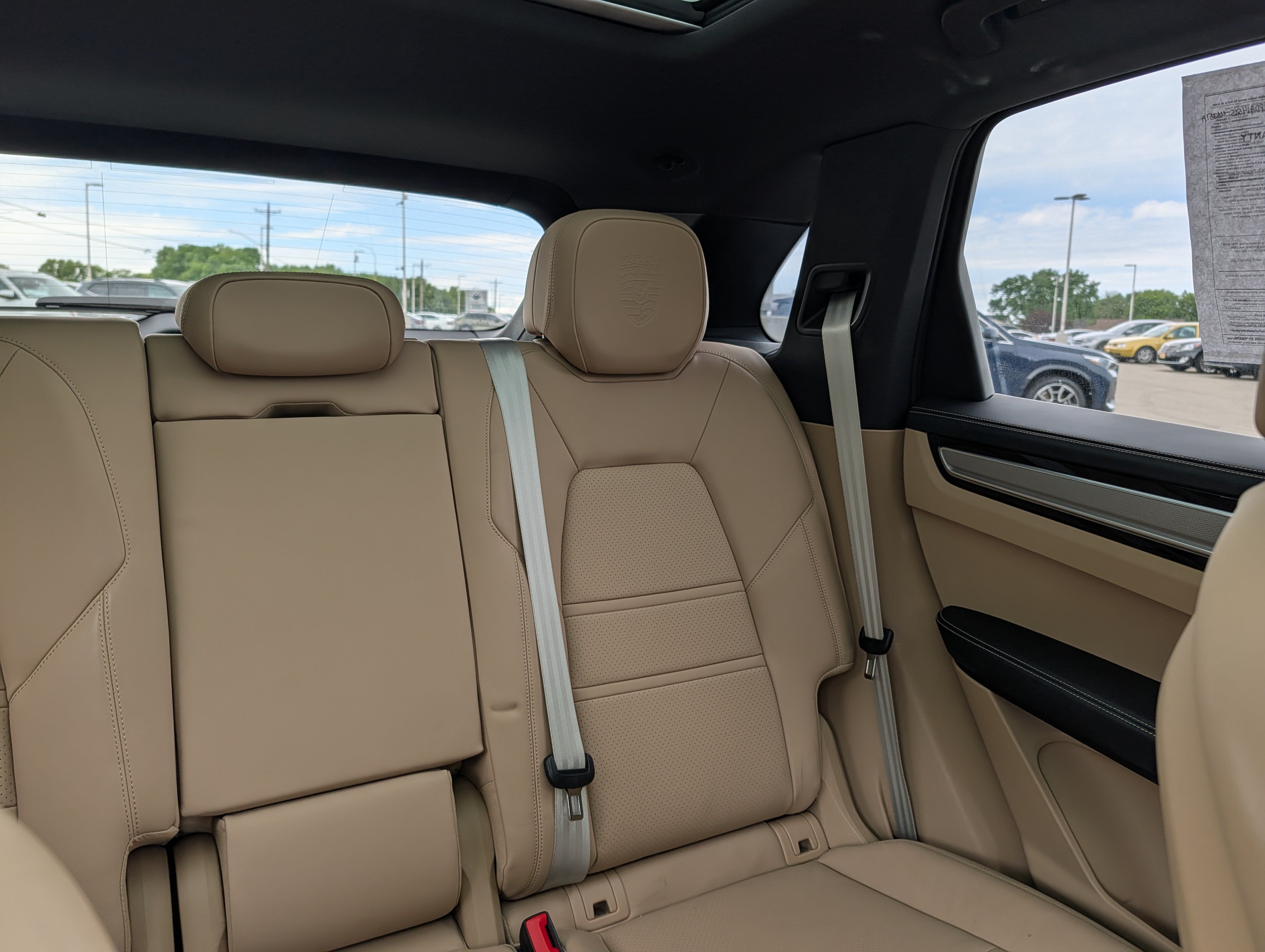 Used 2023 Porsche Cayenne S Platinum AWD/4WD image 14