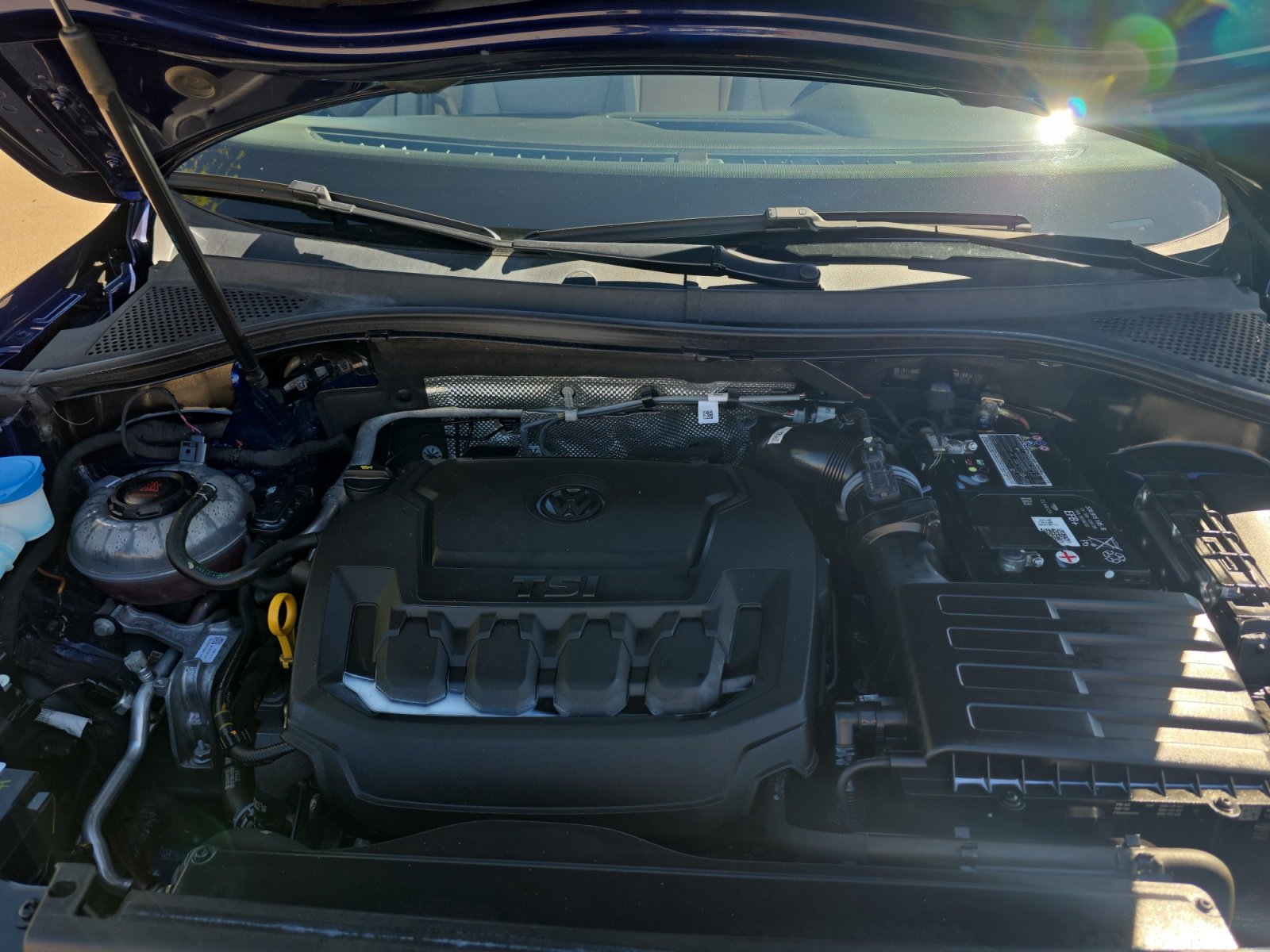 Used 2022 Volkswagen Tiguan SE image 22