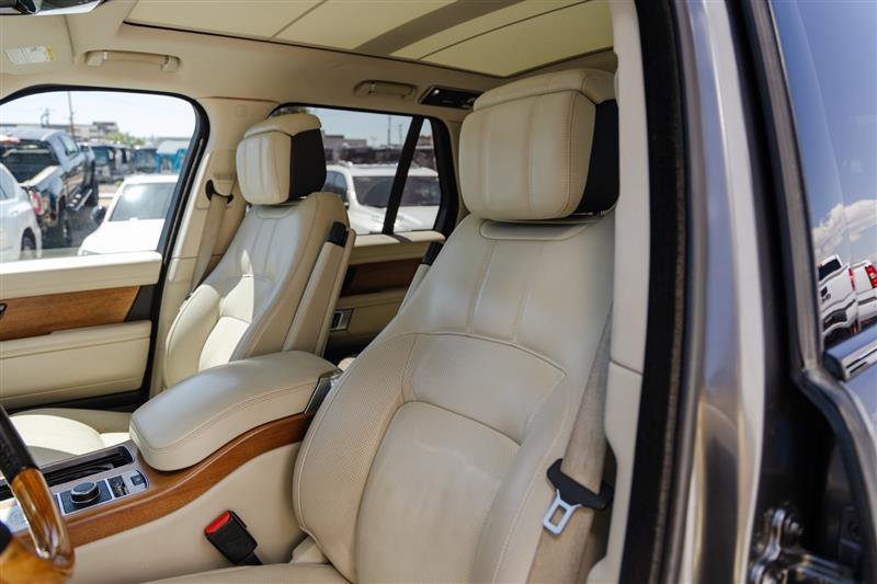 Used 2019 Land Rover Range Rover Supercharged AWD/4WD image 16