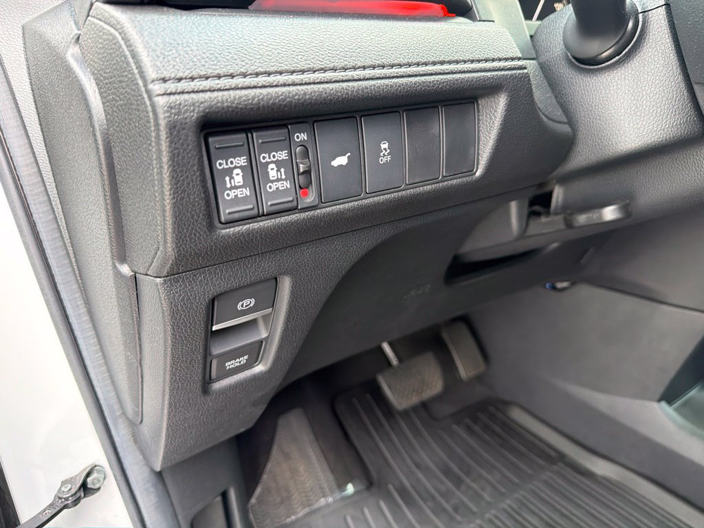 Used 2025 Honda Odyssey Sport-L image 52