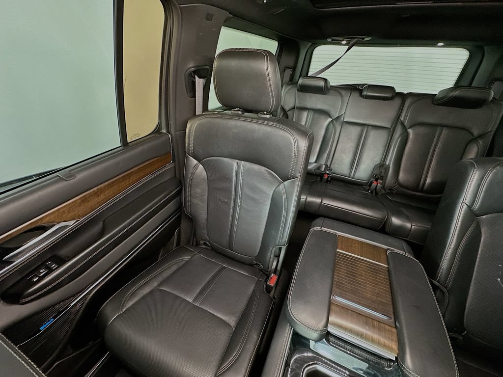 Used 2023 Jeep Grand Wagoneer 4WD image 12