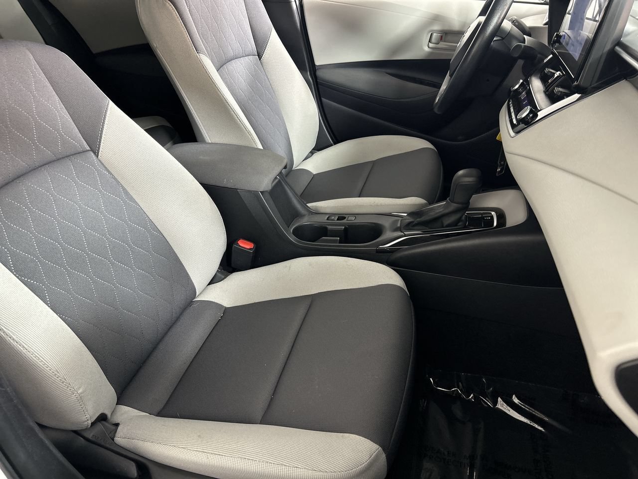 Used 2025 Toyota Corolla LE FWD image 26