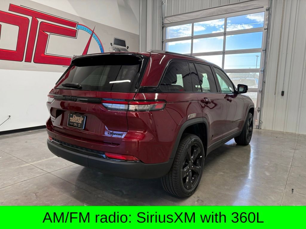 New 2025 Jeep Grand Cherokee Limited image 3