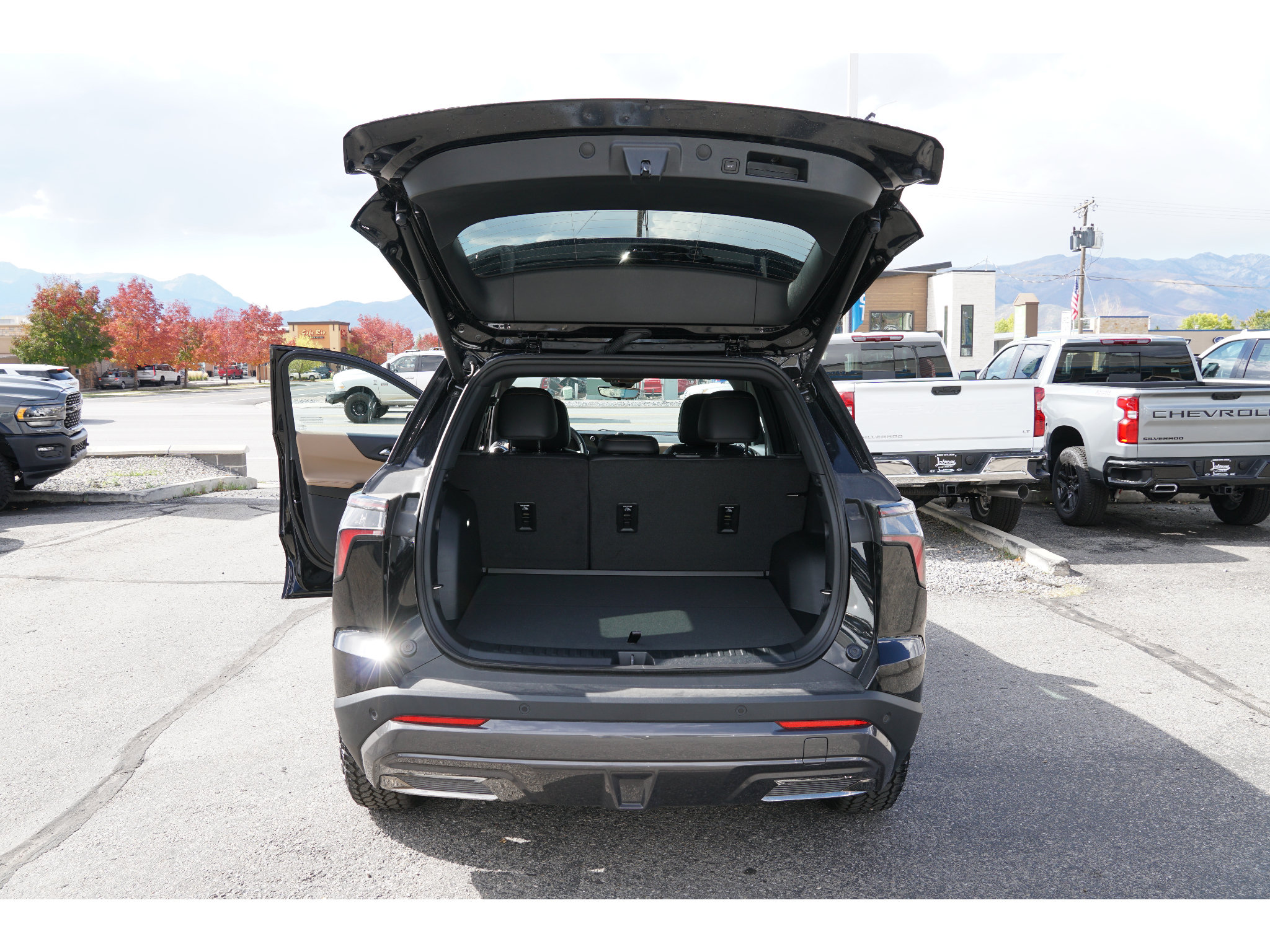 New 2027 Chevrolet Equinox ACTIV w/ Safety and Technology Package AWD/4WD image 12