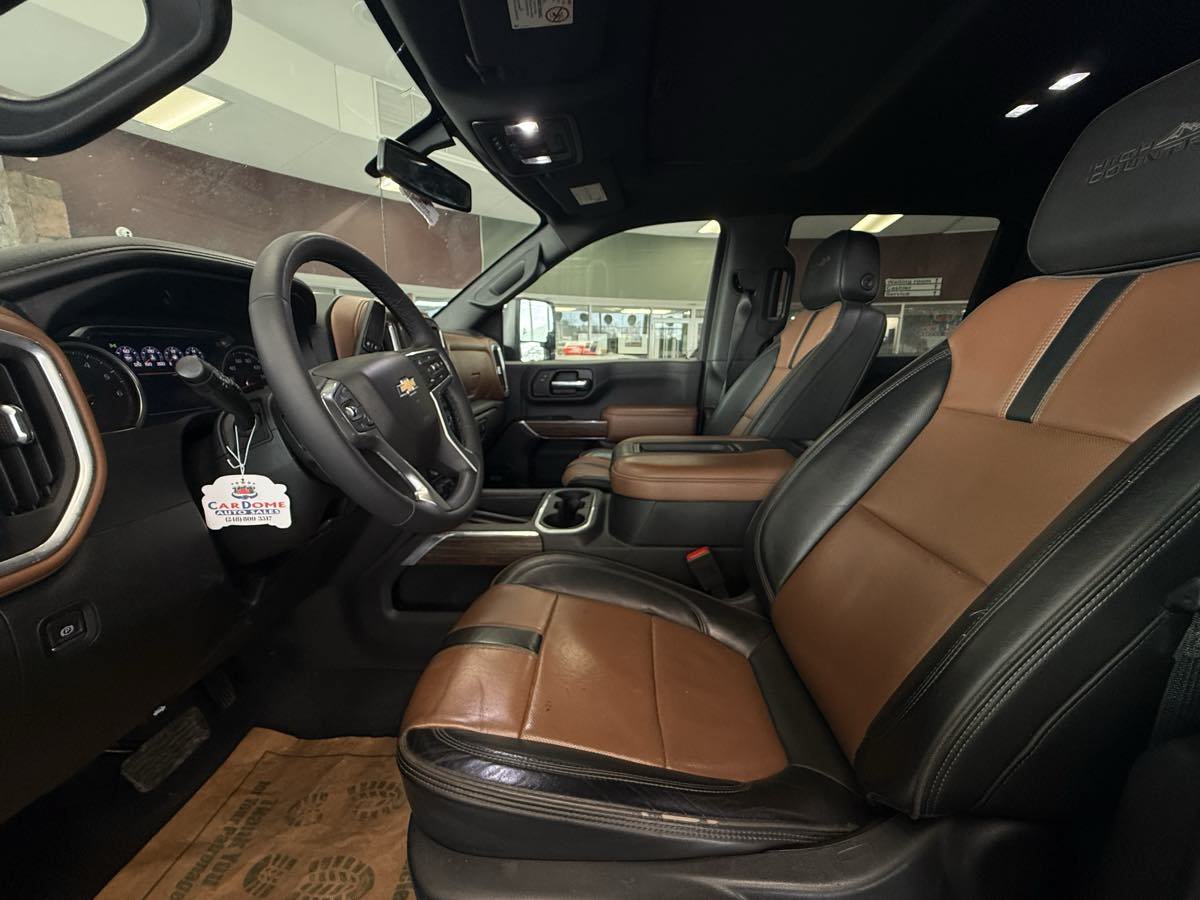 Used 2022 Chevrolet Silverado 2500 High Country AWD/4WD image 31