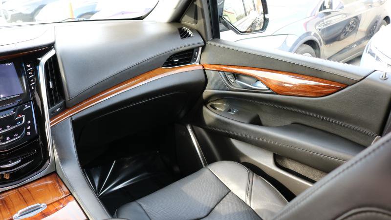 Used 2015 Cadillac Escalade ESV Premium image 22