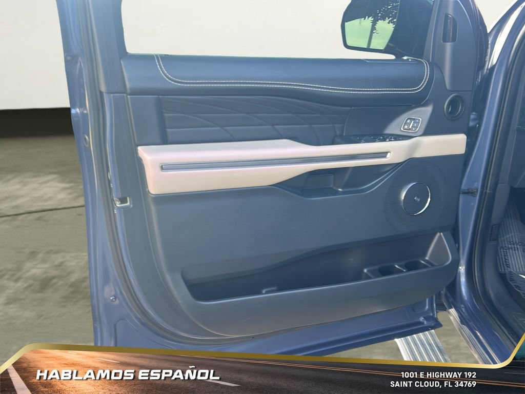 Used 2022 Ford Expedition Platinum image 34