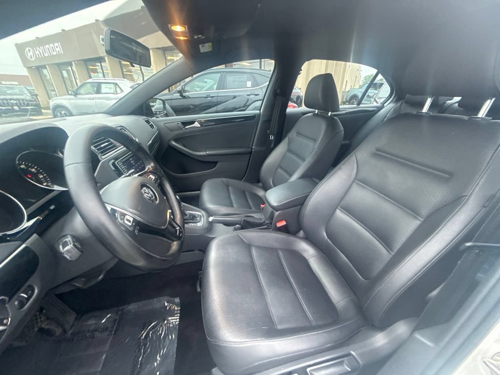 Used 2018 Volkswagen Jetta Sport FWD image 16