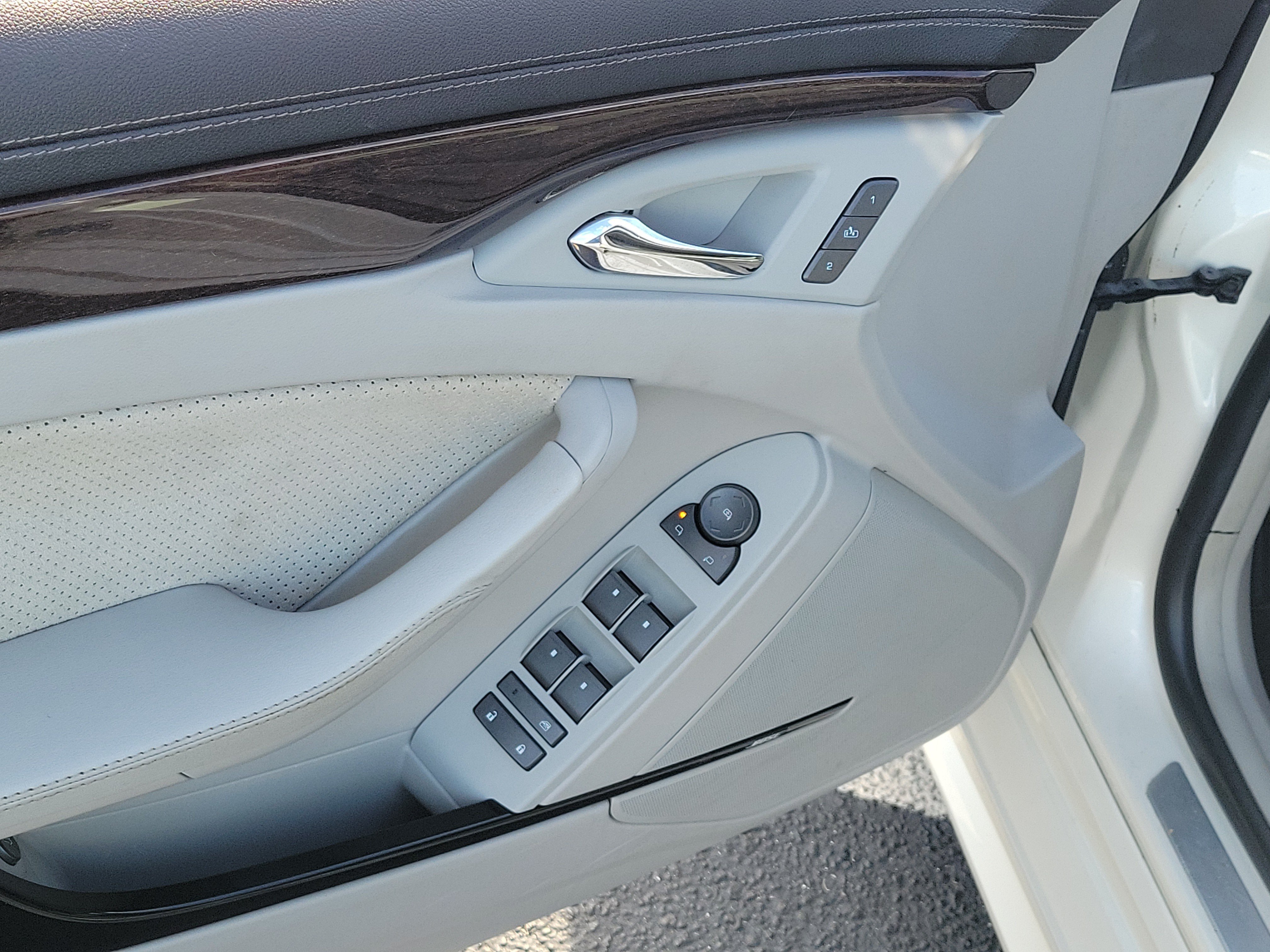 Used 2013 Cadillac CTS V w/ Wood Trim Package RWD image 20