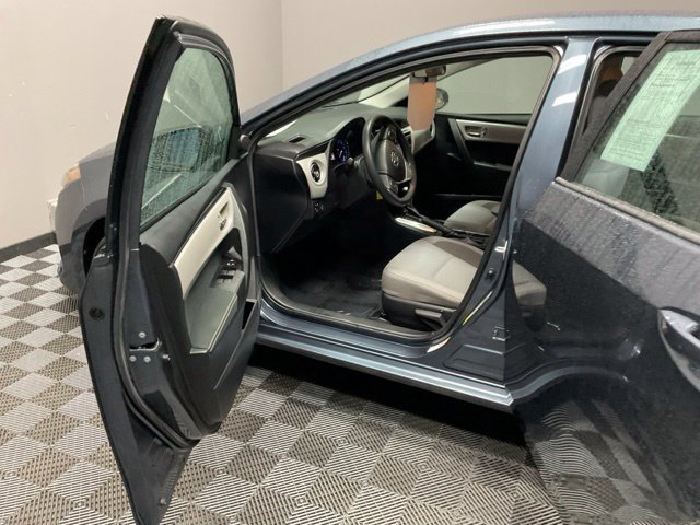 Used 2018 Toyota Corolla LE FWD image 14