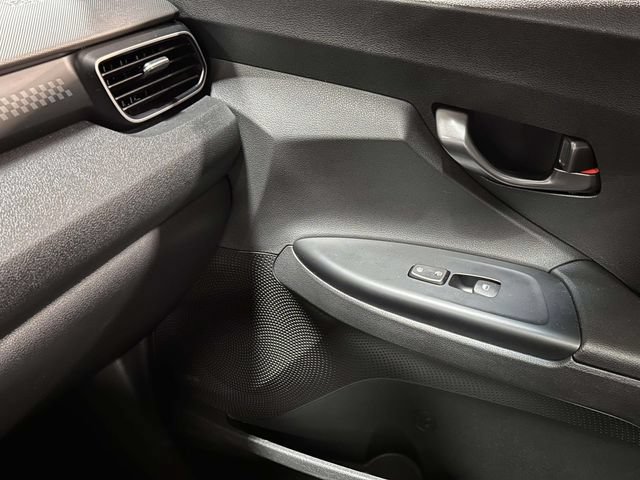 Used 2019 Hyundai Veloster Turbo FWD image 28