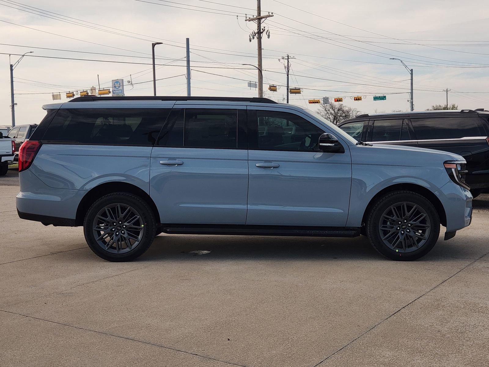 New 2026 Ford Expedition Max Platinum w/ Stealth Appearance Package image 7