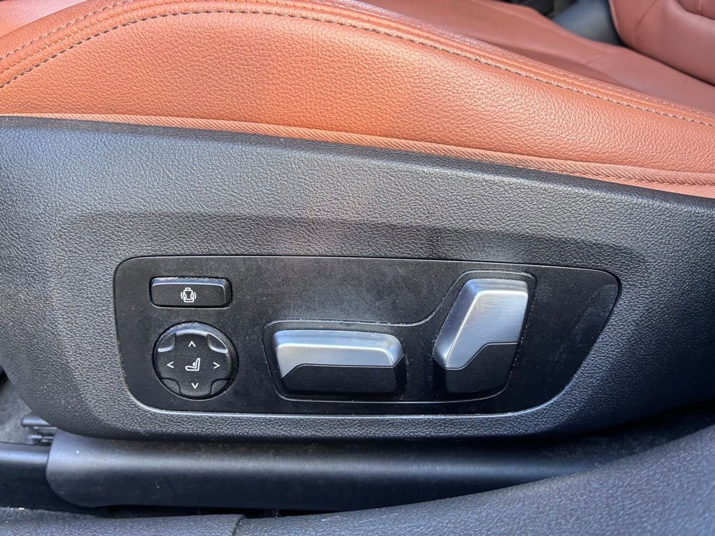 Used 2019 BMW 330i xDrive Sedan w/ Premium Package image 20