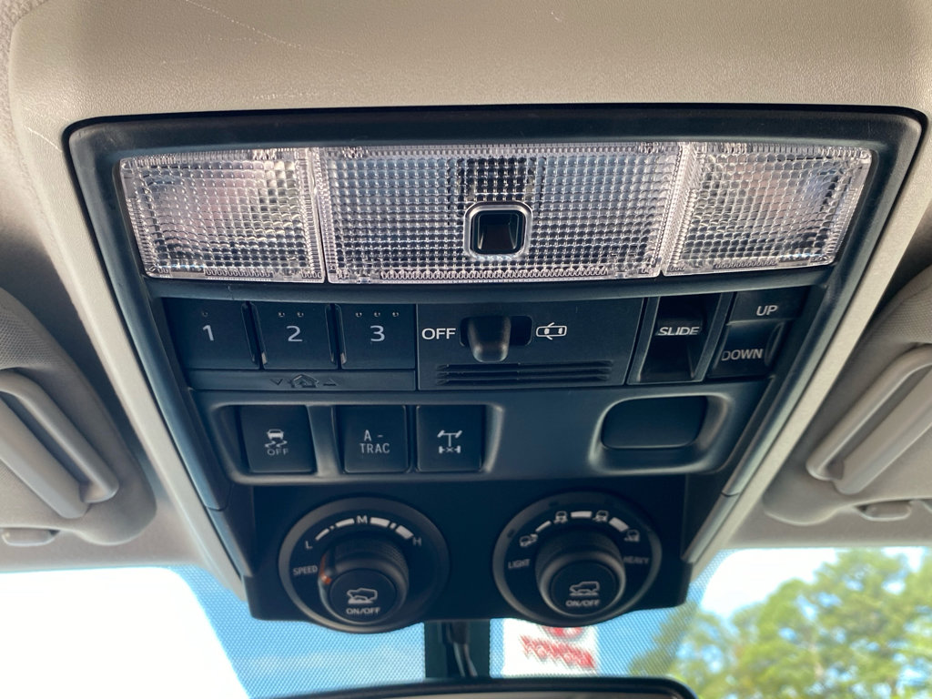 Used 2018 Toyota 4Runner TRD Off-Road Premium image 21