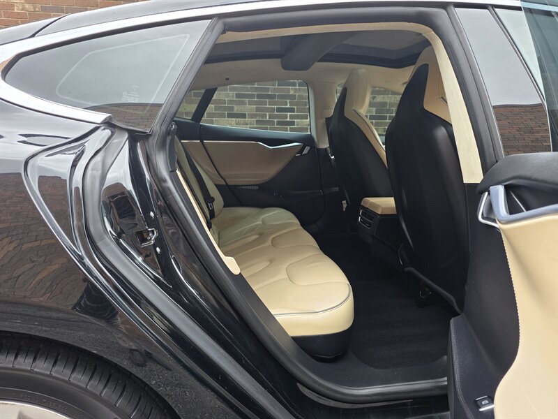 Used 2012 Tesla Model S Signature Performance RWD image 28