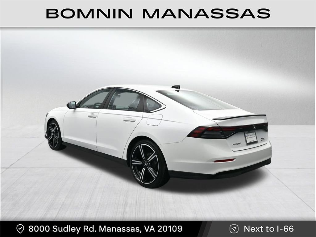 Used 2023 Honda Accord Sport image 3