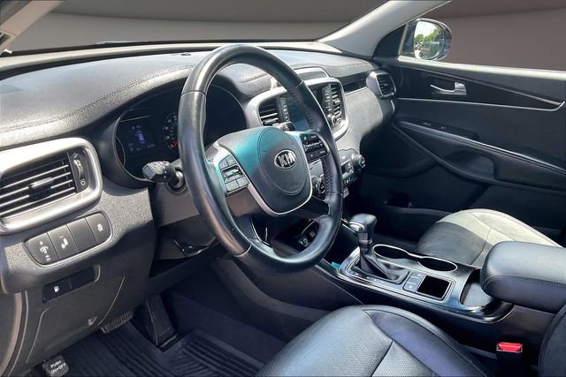 Used 2020 Kia Sorento S FWD image 12