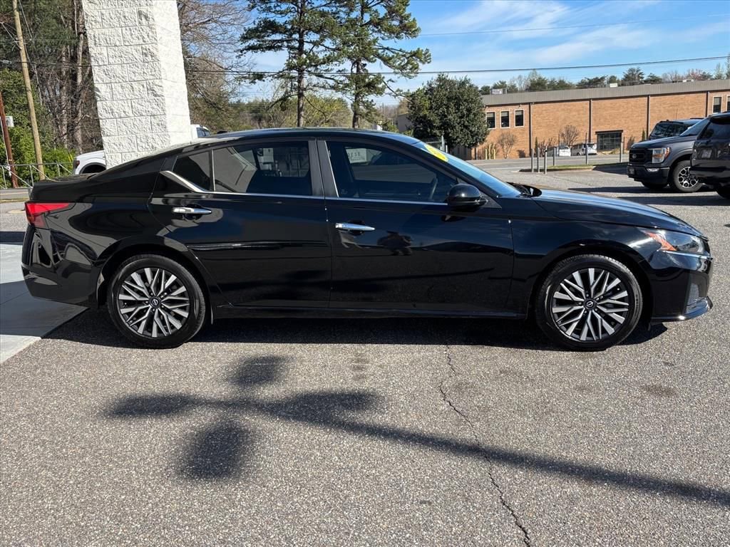 Used 2023 Nissan Altima 2.5 SV image 20