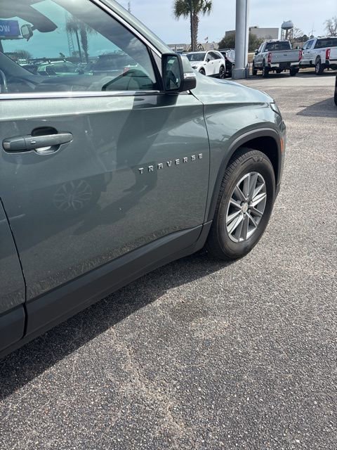Used 2022 Chevrolet Traverse LT w/ LPO, Floor Liner Package image 11