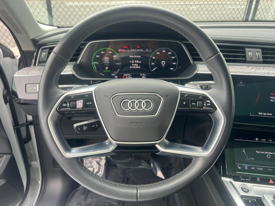 Used 2024 Audi Q8 e-tron Premium Plus w/ Premium Plus Package image 13