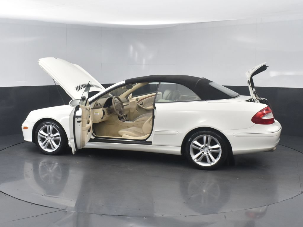 Used 2008 Mercedes-Benz CLK 350 Cabriolet image 32