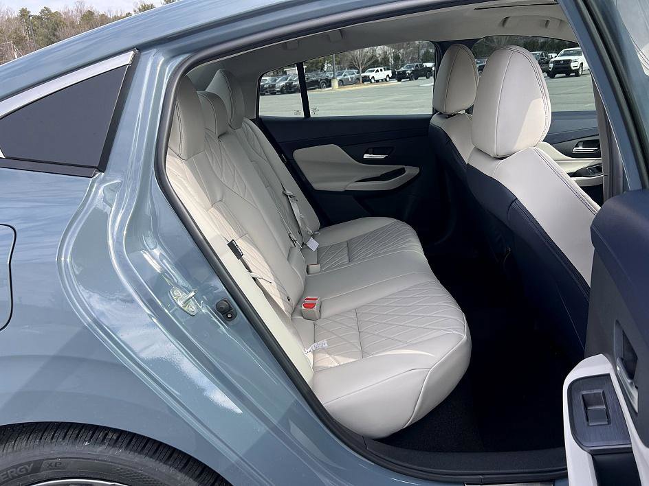 New 2026 Nissan Sentra SL w/ Floor Mat Package image 27