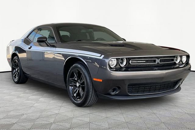 Used 2023 Dodge Challenger SXT RWD image 1