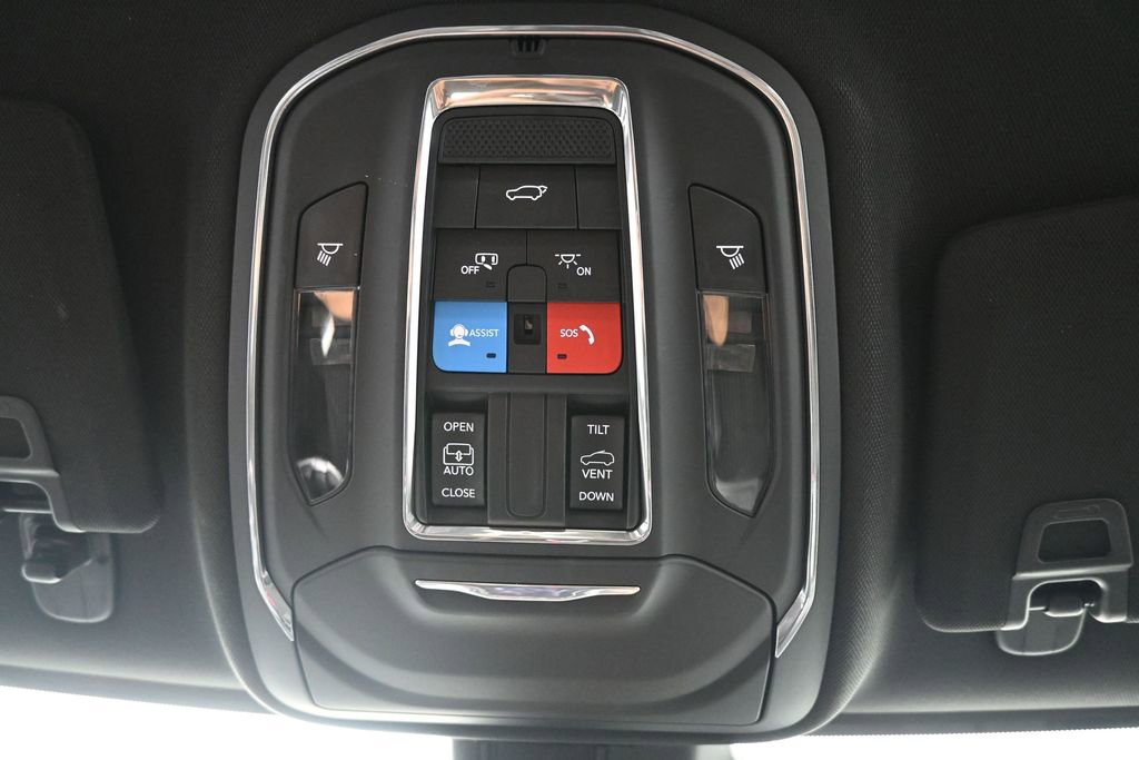 Used 2023 Jeep Grand Cherokee L Laredo AWD/4WD image 28