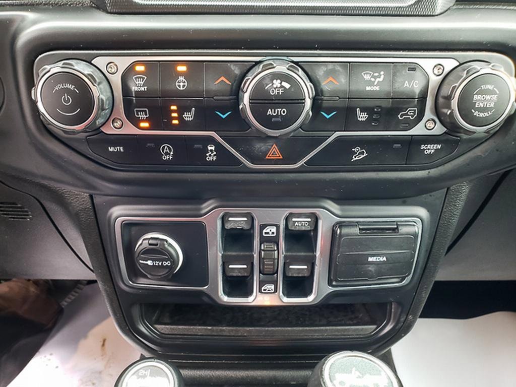 Used 2018 Jeep Wrangler Unlimited Sahara w/ Dual Top Group image 16