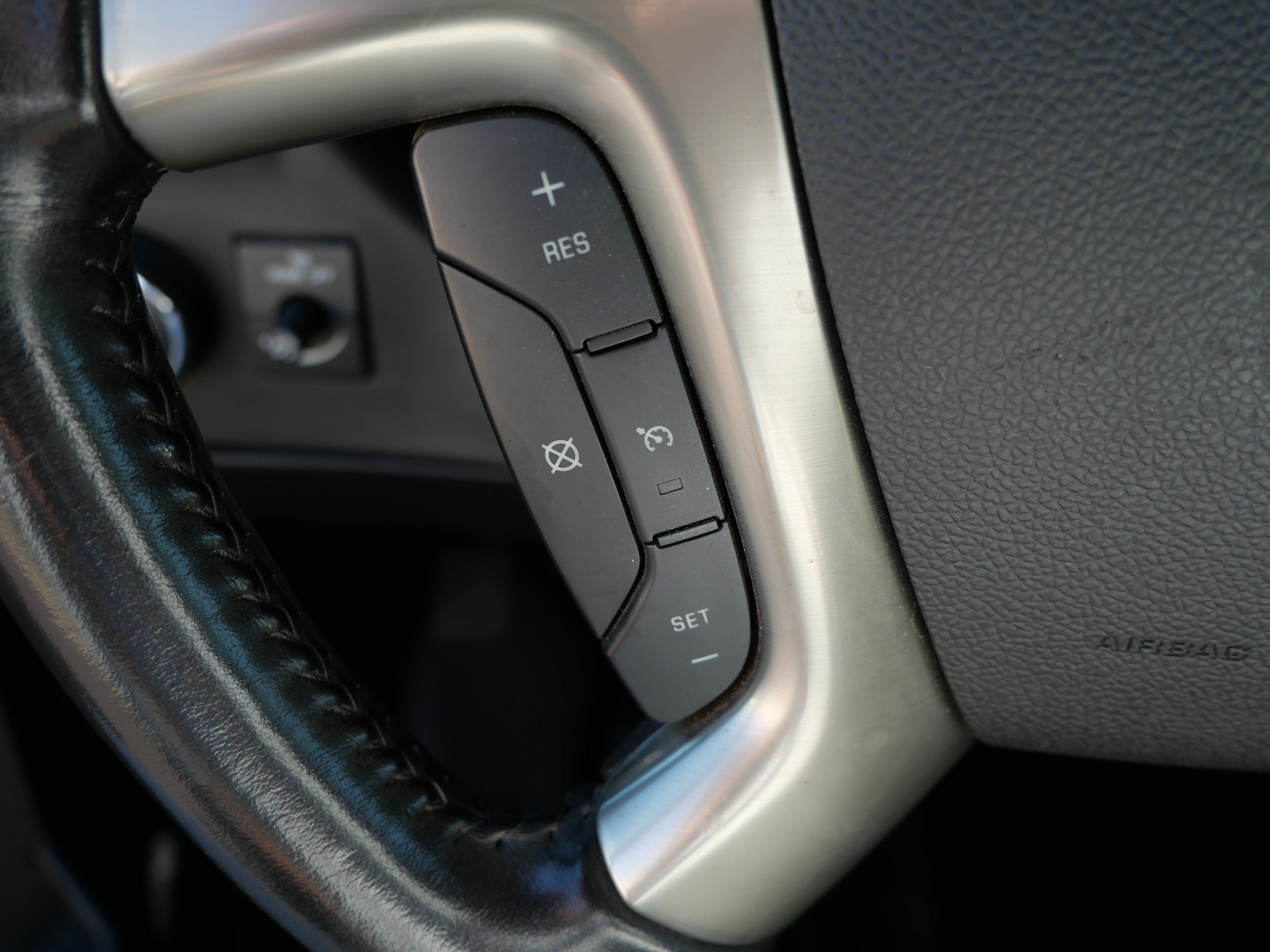 Used 2017 Chevrolet Express 2500 RWD image 28